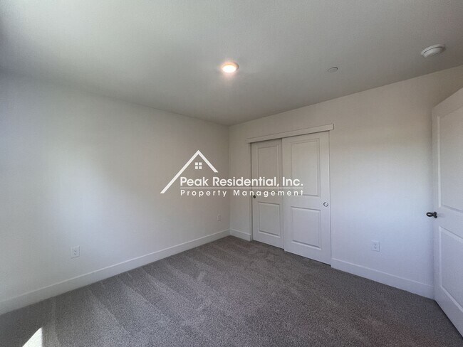 Building Photo - Brand New Sacramento 3bd/2.5ba Home With Large Loft!