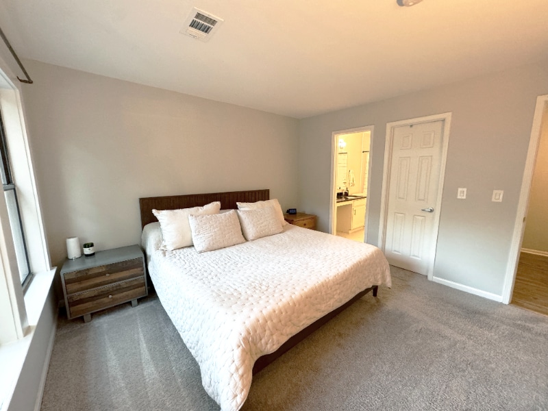 Building Photo - 1141 Berkley Dr SE