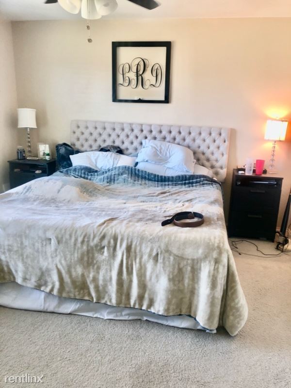 Building Photo - 2 br, 2.5 bath Townhome - 2305 Kingsway Dr