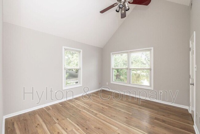 Building Photo - 7712 Breaker Point Ct