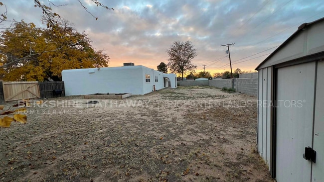 Building Photo - Updated 3 Bedroom/2 Bath Water Paid!!!