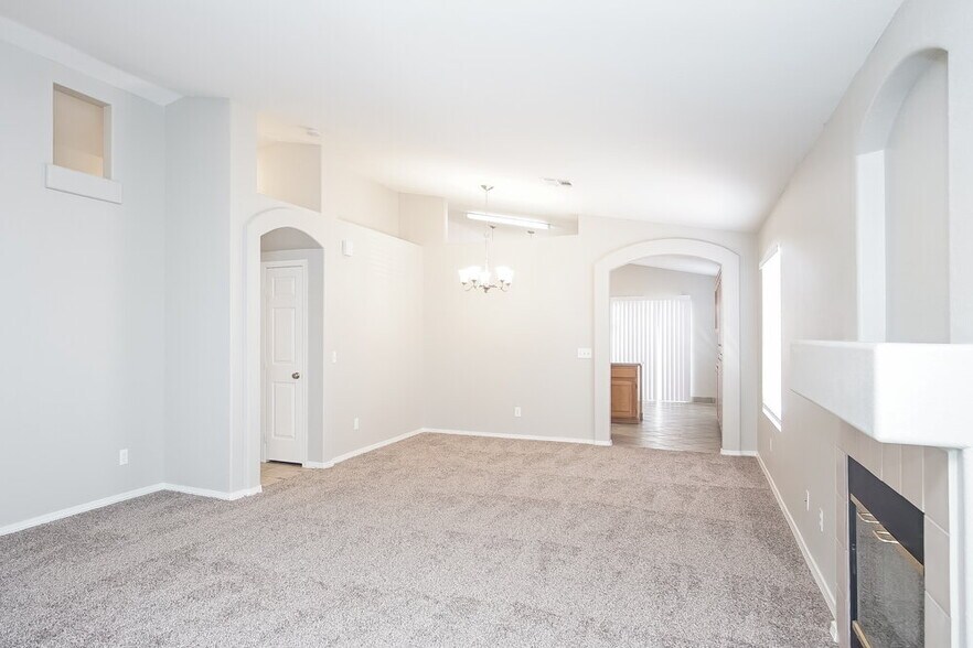 Building Photo - 7028 Village Shore Ct
