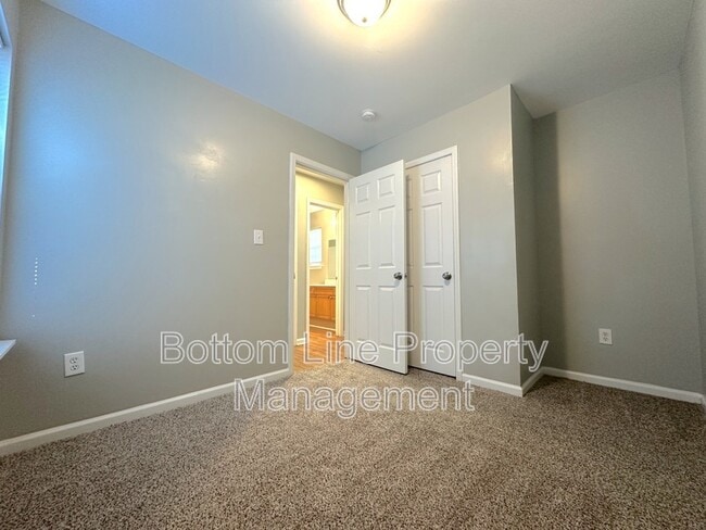 Building Photo - 1463 Hidden Stream Ct