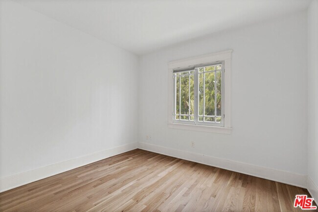 Building Photo - 1606 Andalusia Ave