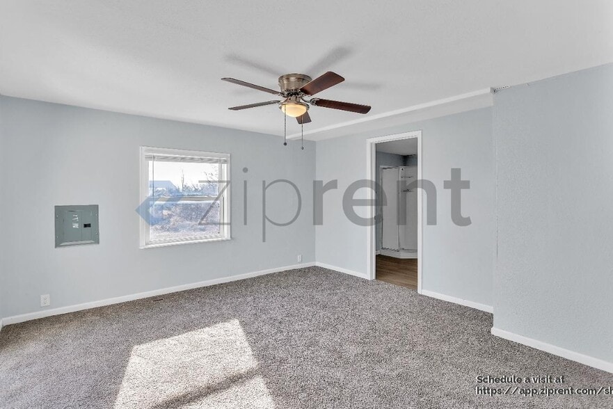 Building Photo - 1615 E 90th St S