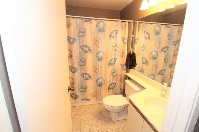 Building Photo - KIHEI VILLAGE UPPER LEVEL 2 BED / 1.5 BATH UNFURNISHED CONDO W/2 PARKING SPACES