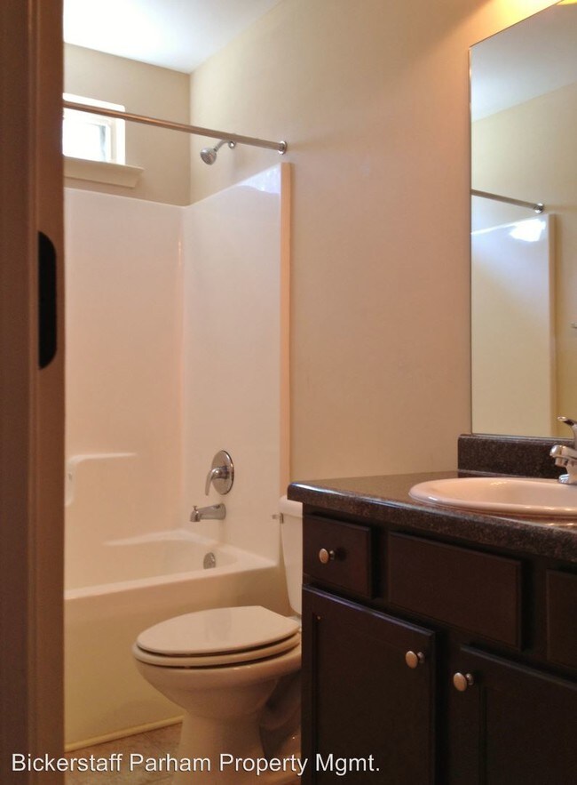 Building Photo - 4 br, 2 bath House - 70 Misty Forest Dr