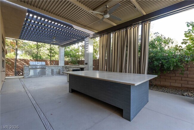 Building Photo - 86 Pristine Glen St