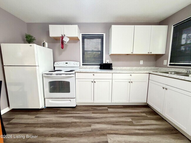 Building Photo - 203 Bethel Dr