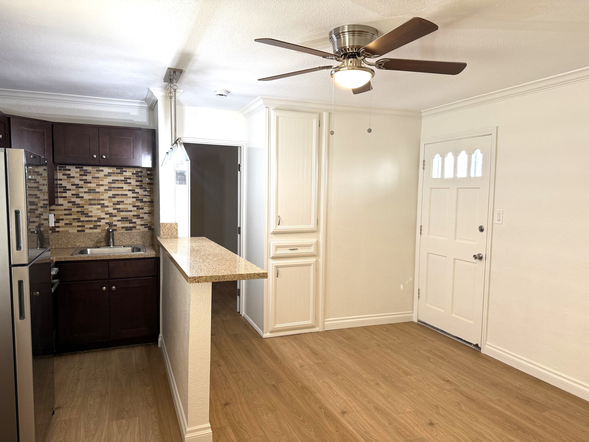 Building Photo - 128 13th St