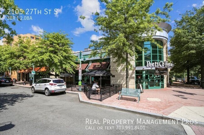 Building Photo - 2105 27th St S