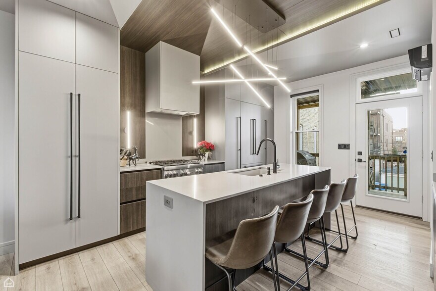 Building Photo - 1236 N Cleaver St