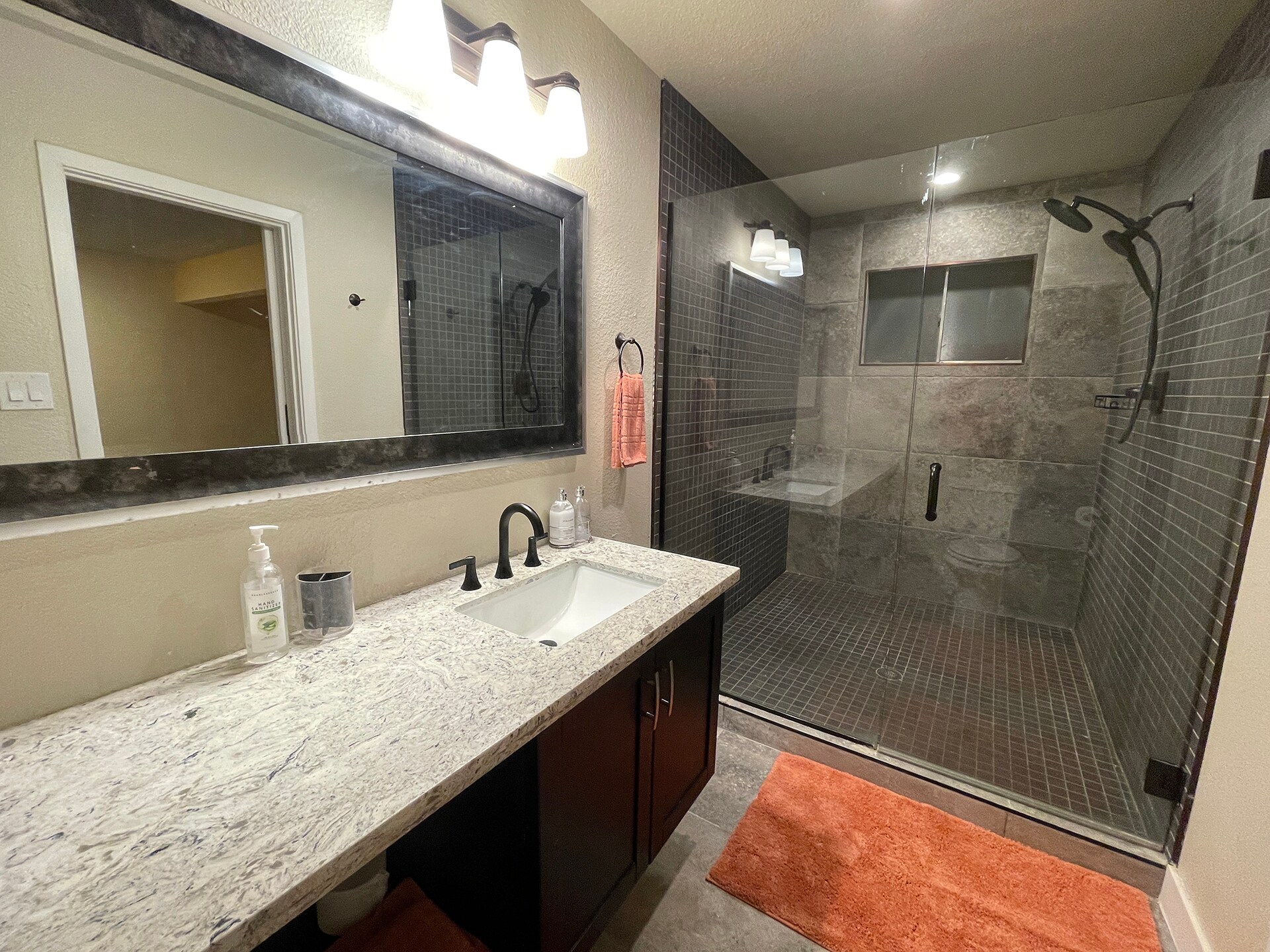 Building Photo - 620 Lacy Ln