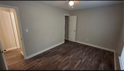 Building Photo - 205 Buffalo Creek Dr