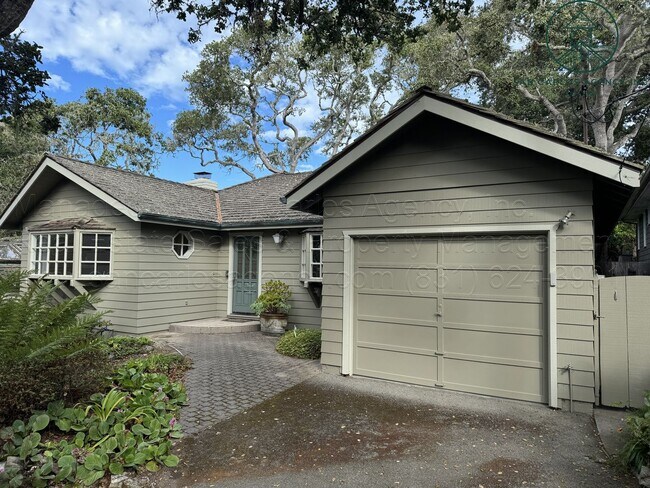 Building Photo - Immaculate Two Bedroom Home in the Heart of Carmel-by-the-Sea's "Golden Rectangle"
