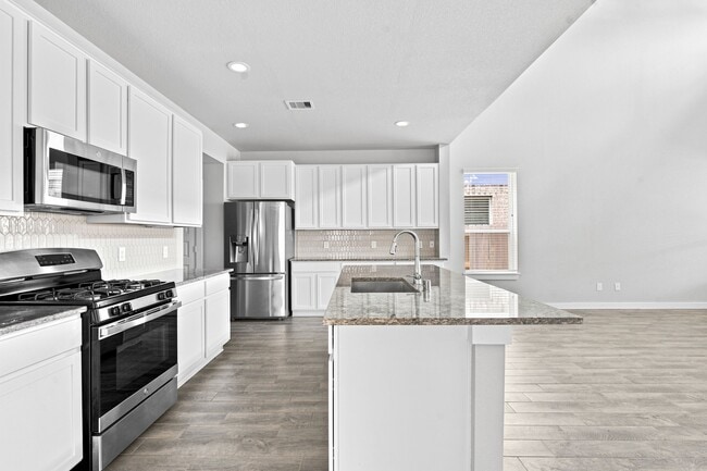 Building Photo - 5419 Sunstone Cir