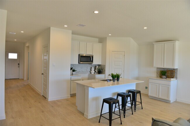 Building Photo - 31719 Carlisle Cv Ct