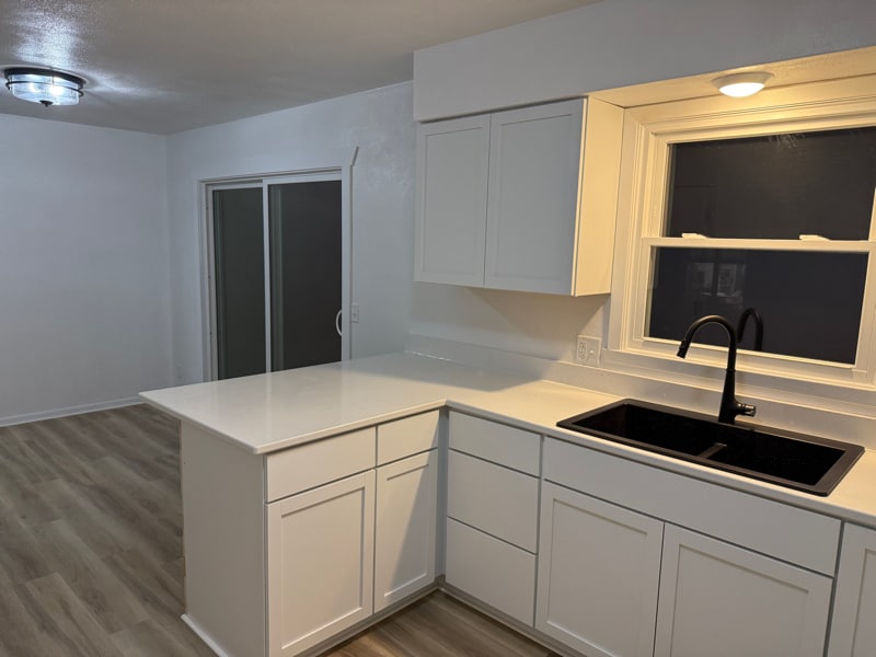 Building Photo - 250 Westridge Rd