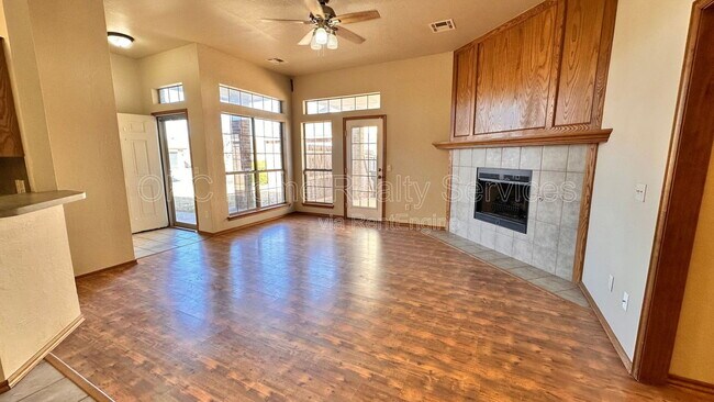 Building Photo - 1306 SW 25th St