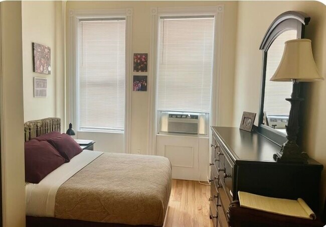 Building Photo - 219 Park Ave