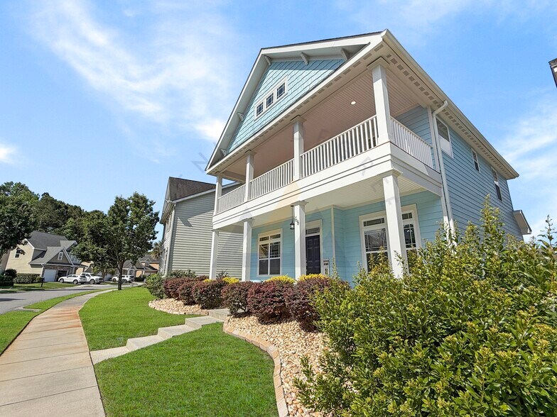 Building Photo - 68 Heritage Pky