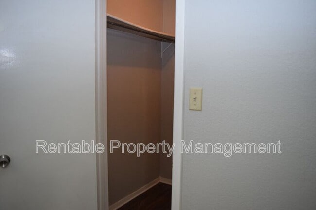 Building Photo - 3724 Cibolo Dr