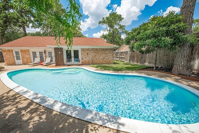 Building Photo - 14127 Britoak Ln