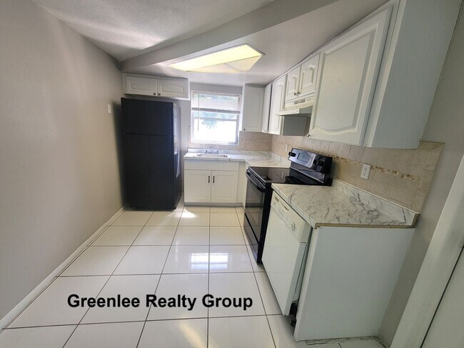 Building Photo - Updated 3 Bedroom/1.5 Bathroom POOL Home i...