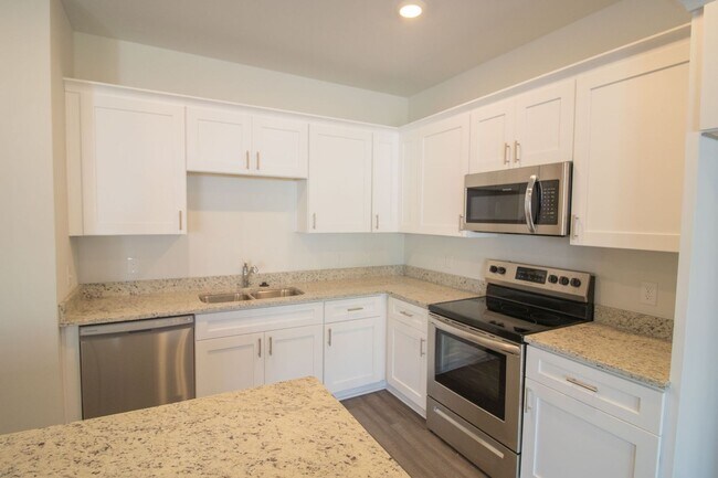 Building Photo - Pooler, GA