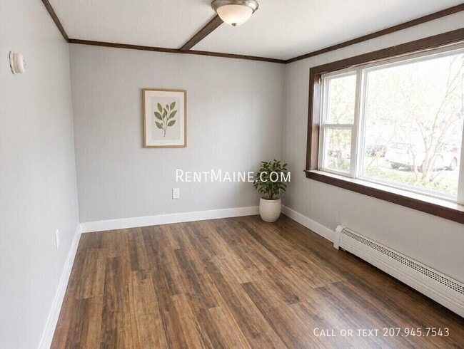 Building Photo - 468 Union St