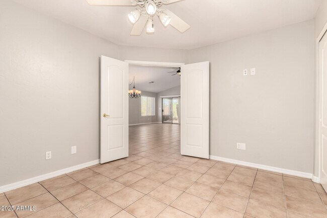 Building Photo - 17303 E Caliente Dr