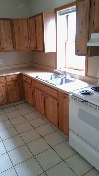 Building Photo - 88-90 Pidge Avenue