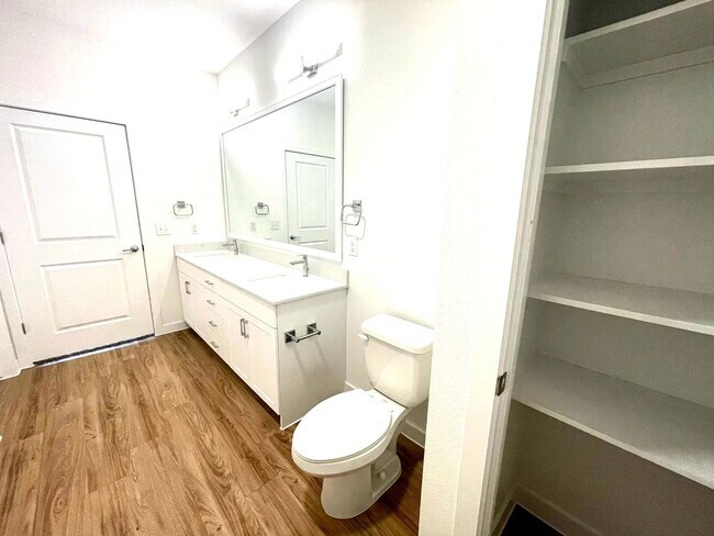 Building Photo - 1201 Wolf Cyn Rd