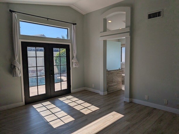 Building Photo - 3741 S Waterfront Dr