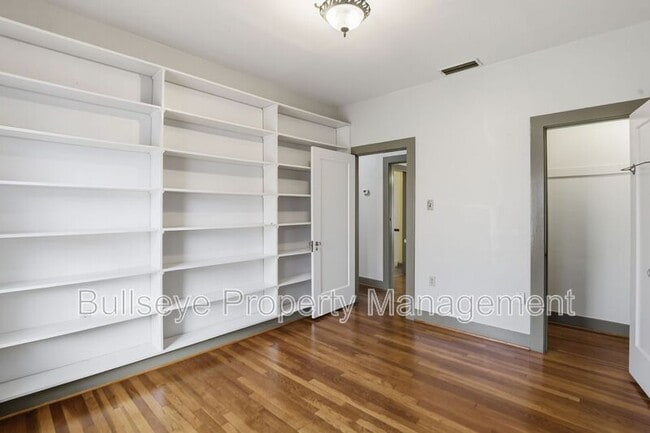 Building Photo - 718 W Roosevelt St