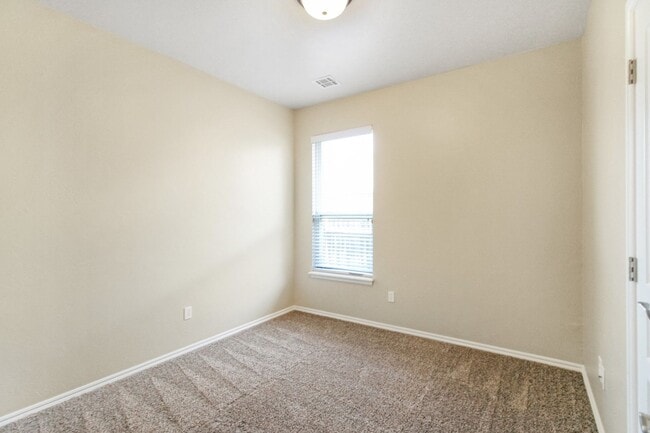Building Photo - Great 4 bed, 2 bath, 2 car home in Edmond