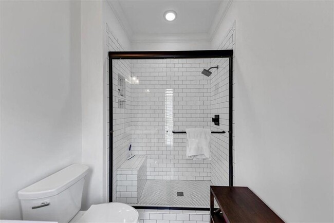 Building Photo - 4222 Rickenbacker Dr NE