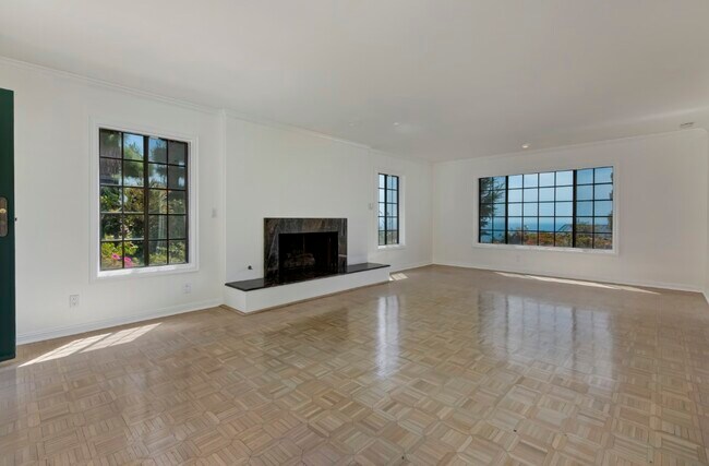 Building Photo - 18041 Blue Sail Dr