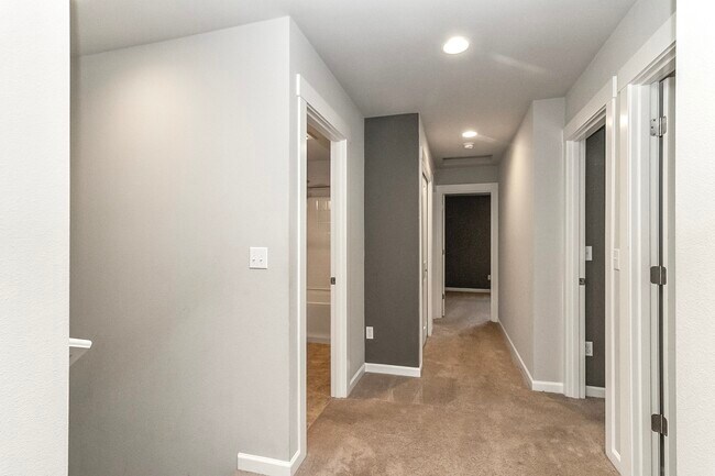 Building Photo - 10213 6th Pl SE