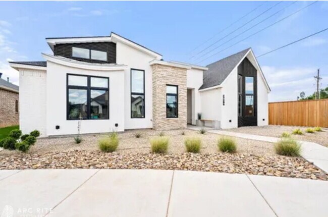 Building Photo - Beautiful 2020 Parade Home in Escondido Ranch