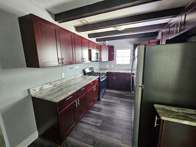 Building Photo - St. Petersburg Pool Home - 3 Bedroom 2 Bath
