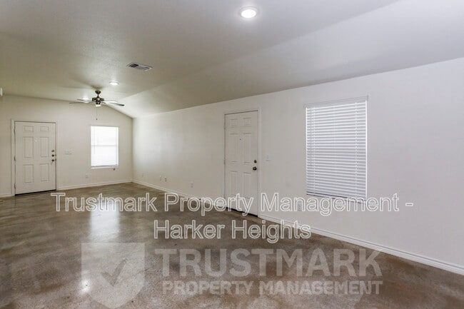 Building Photo - 2329 Alterman Dr