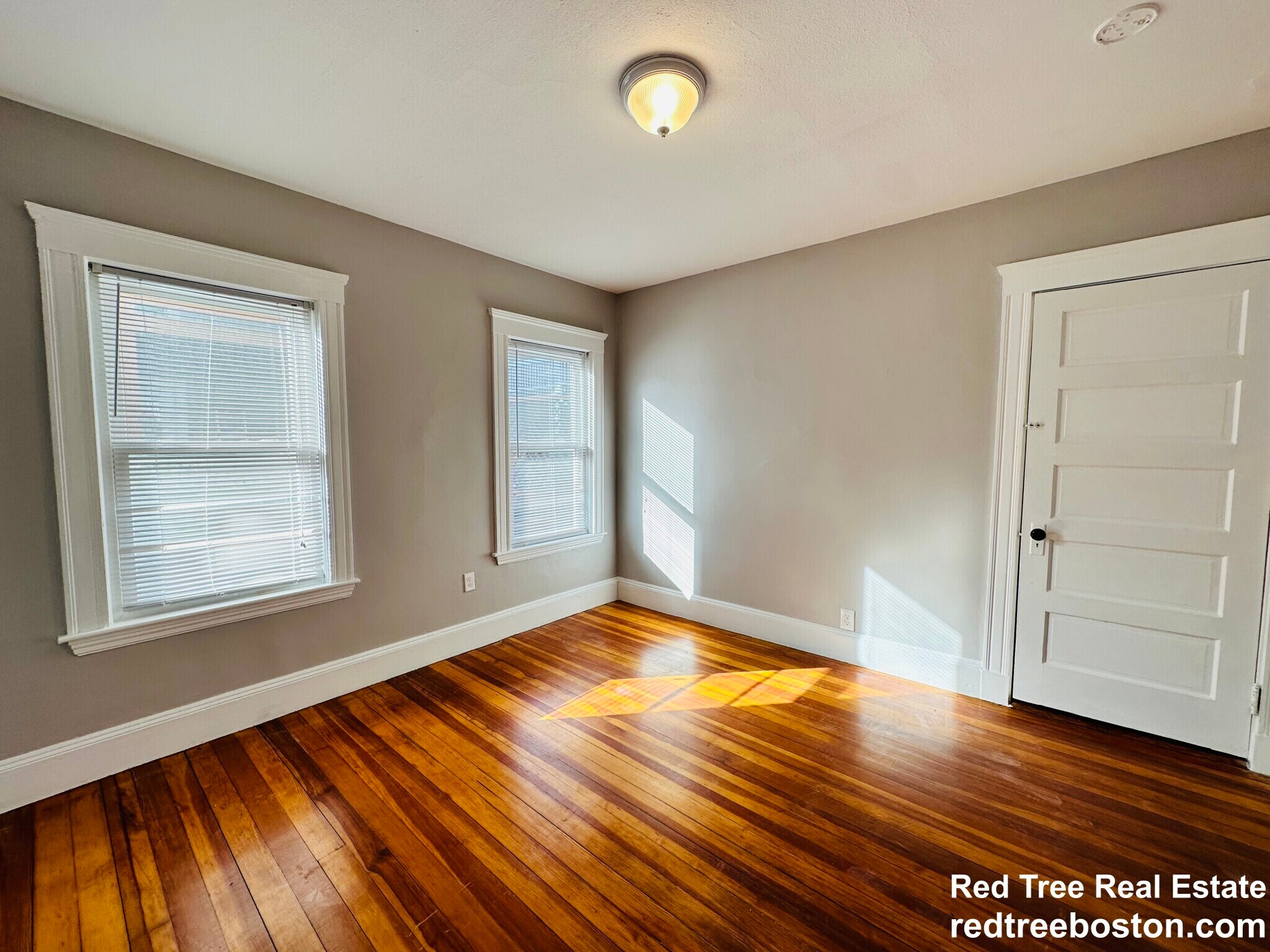 Building Photo - 6 Mortimer Pl