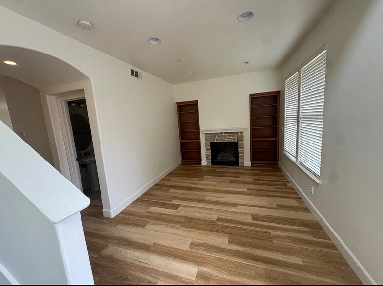 Entryway Fireplace Room - 3208 Playa Ct