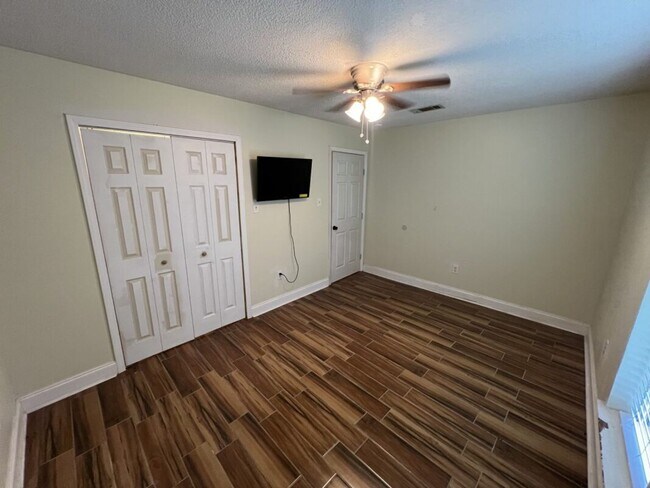 Building Photo - Spacious 5BR Home in Avalon – Dual Master Suites + Modern Updates!