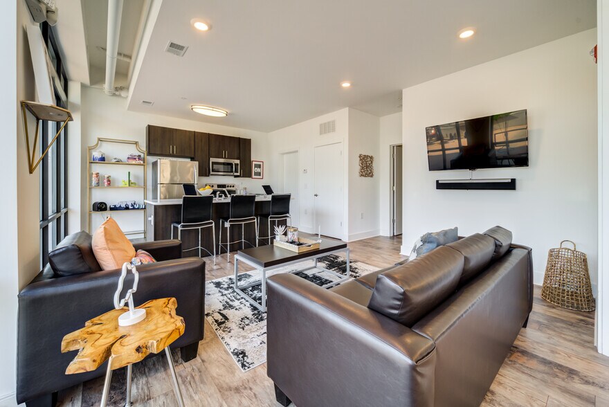 Live on Hillsborough Student Housing 2811 Hillsborough St Raleigh NC