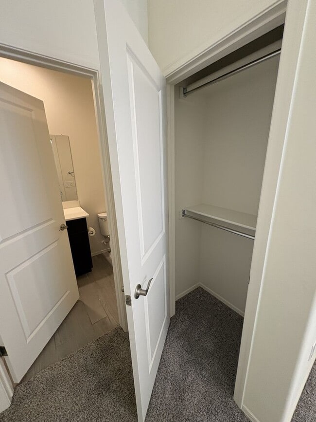 Building Photo - Vail School District with great views 4 bedroom plus den