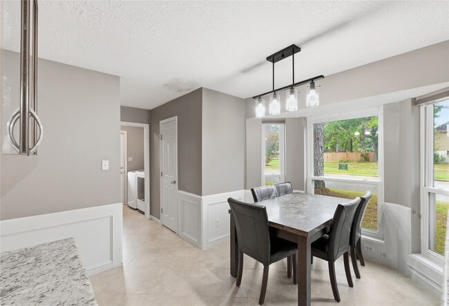 Building Photo - 12635 Ivyforest Dr