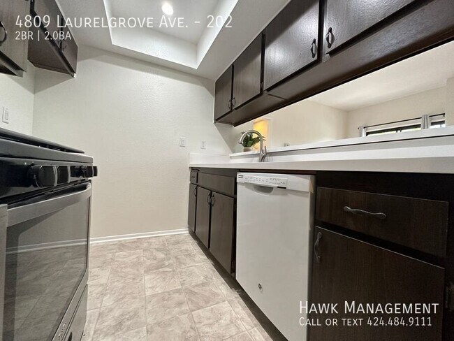 Building Photo - 4809 Laurelgrove Ave
