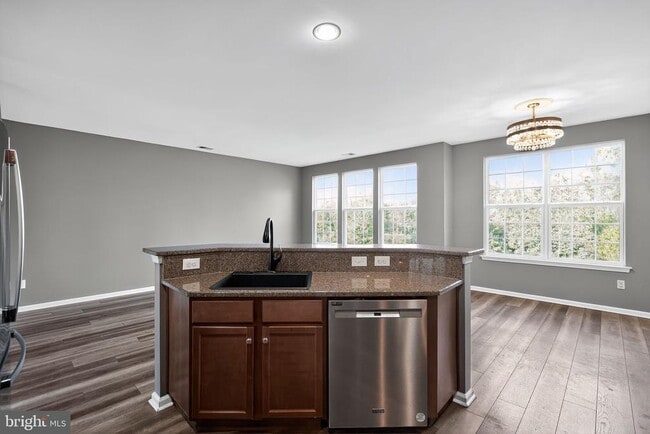 Building Photo - 96 Eagleview Terrace